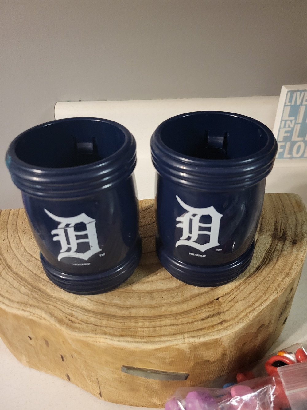 2 Detroit Tigers Magnetic Can Koozies